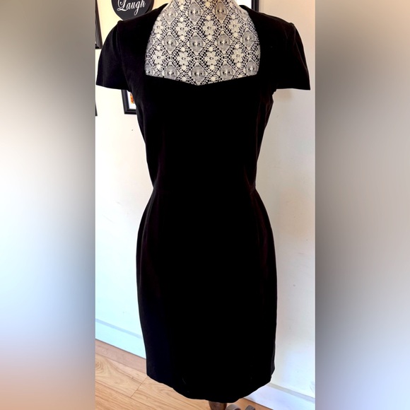 Banana Republic Dresses & Skirts - Banana republic black dress. Business casual dress. NWT